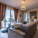 מלון דירות Baba Residences אלסיו