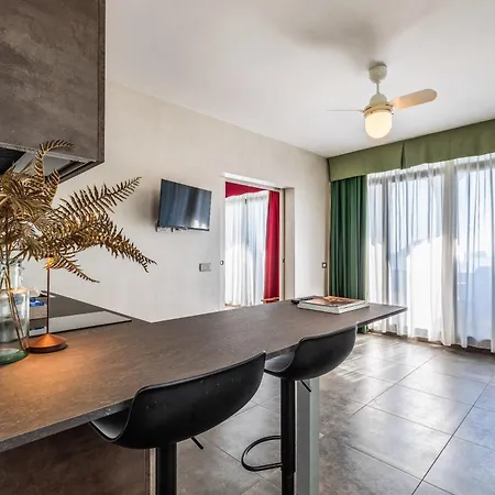 Baba Residences מלון דירות אלסיו